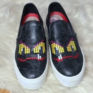 Skechers Street pixel face black 5.5 sz. shoes